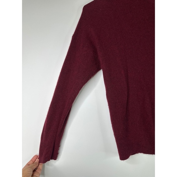 Madewell Cashmere Long Sleeve Crew Neck Sweatshirt - Picture 3 of 10